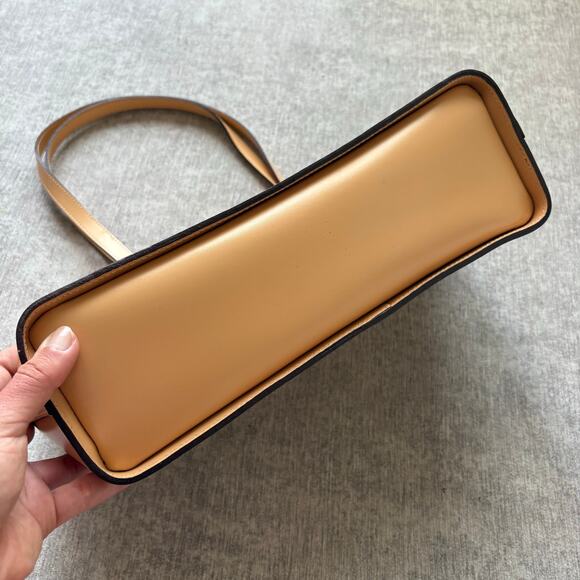 Lamarthe Tan Leather Shoulder Bag - Picture 2 of 8
